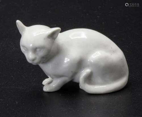Miniaturfigur 'Katze' / A miniature figurine of a ...