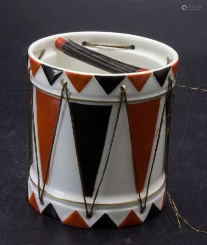 Trommel / A porcelain drum, Nymphenburg, um 1930