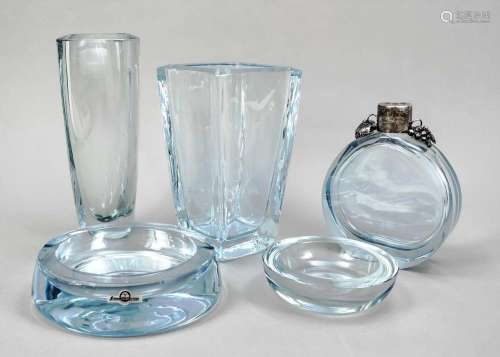 Set of five pieces of glass, S