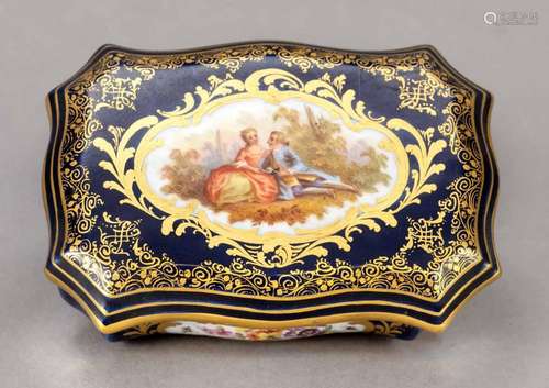 Lidded box, Meissen, Knauff-Sc