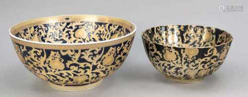 Two large ceremonial bowls, en