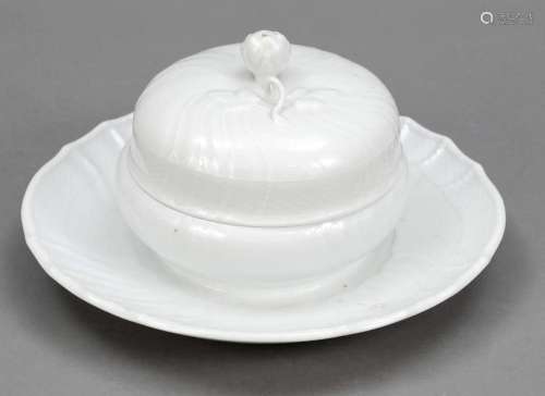 Round lidded box with fixed ba