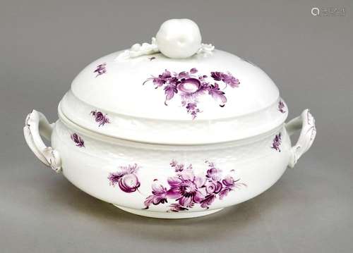 Round lidded bowl, Nymphenburg