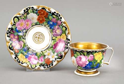 Historicist cup and saucer, Au