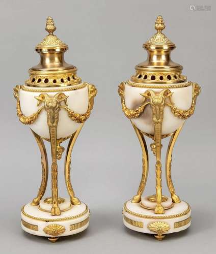 Pair of buck's head vases, 19t