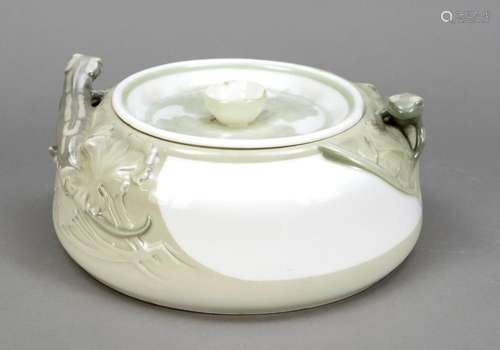 Art Nouveau lidded bowl, KPM B