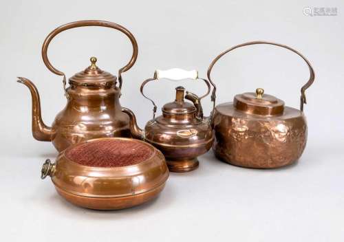 Set of 3 copper kettles, 19th