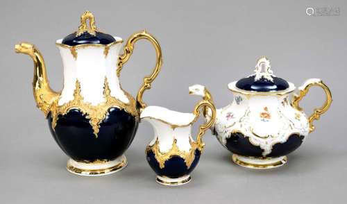 Three pieces of porcelain, Mei