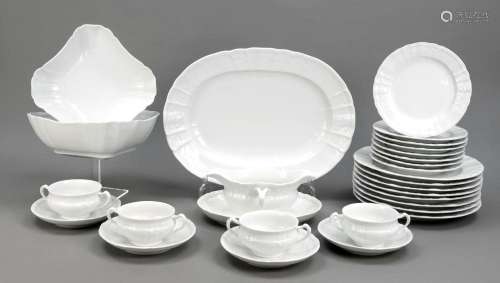 Dinner service for 8 persons,