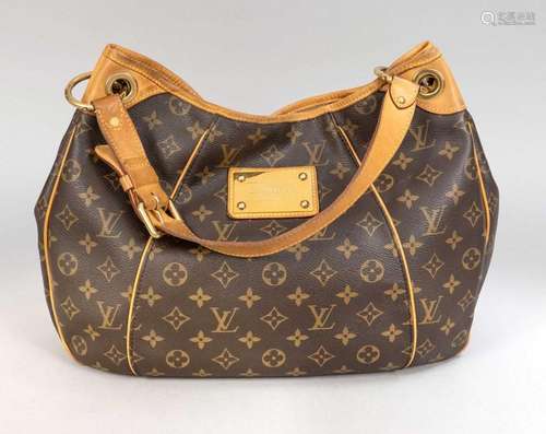 Louis Vuitton, Monogram Canvas