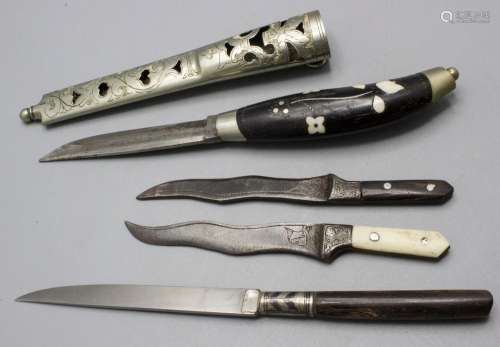 Konvolut aus 4 Messern / A set of 4 knives, Kaukasus, 18./19...