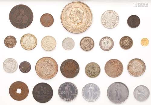 Large Grp: Foreign Coins Ottoman Vatican Nicaraguan Chinese