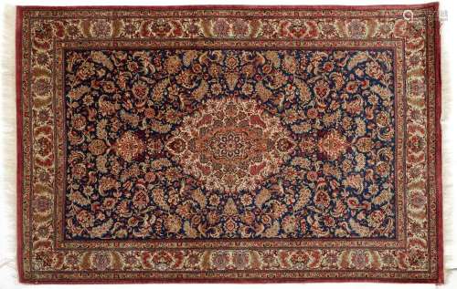Silk Woven Persian Rug Carpet