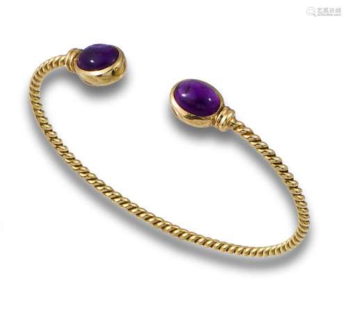 TORQUE BRACELET, CABOCHON AMETHYSTS, YELLOW GOLD