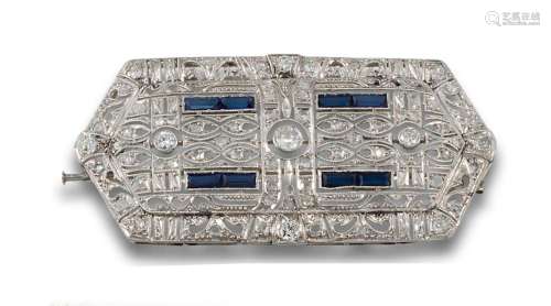 ART DECO BROOCH WITH DIAMONDS AND SYNTHETIC SAPPHIRES, IN PL...