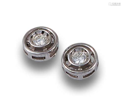 Double chaton brilliant-cut diamond earrings