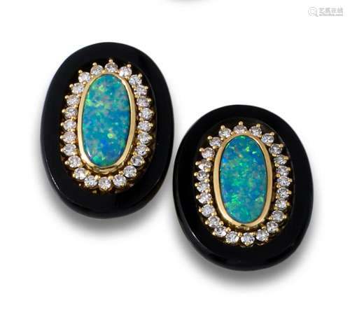 Oval-shaped earrings in 18kt yellow and white gold, opal cen...
