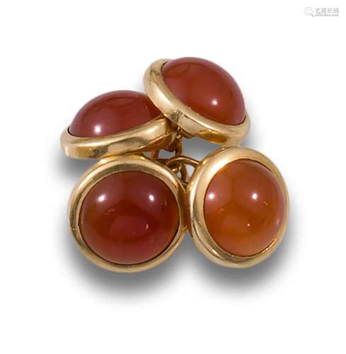 Antique double cufflinks in 18kt yellow gold.