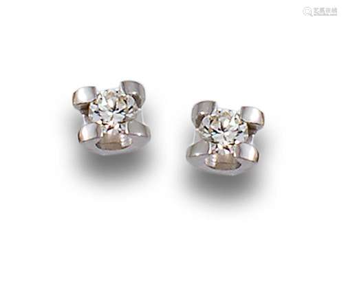 Brilliant brilliant-cut diamond earrings.