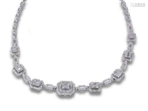 Choker, Art Deco style, in 18 kt. white gold.