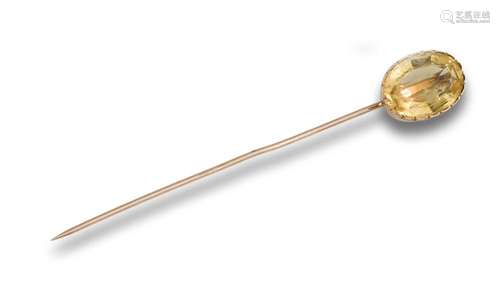 Antique rose gold pin, with synthetic citrine.