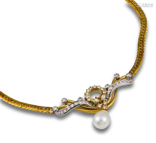 18kt yellow and white gold choker with Australian pearl cent...