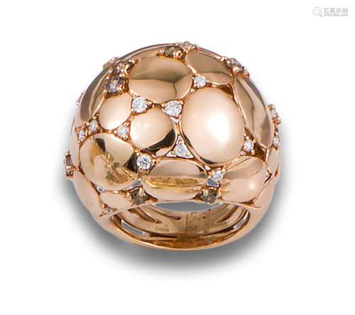 18kt rose gold ring with brown brilliant-cut diamonds.