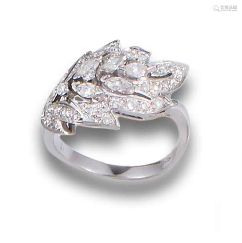 18kt white gold ring set with diamonds.