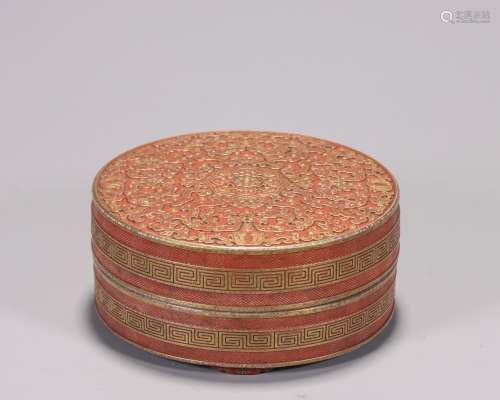 “大清乾隆年制”款 珊瑚红釉描金花卉龙纹盖盒