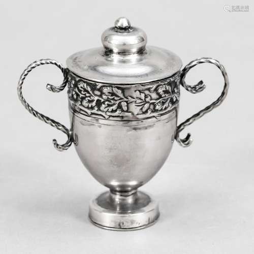 Small lidded vessel, 19th century,