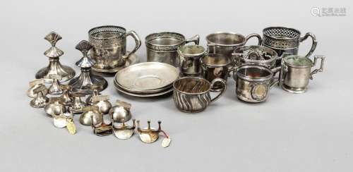 Large assortment of small pieces,