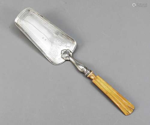 Cake lifter, 19th century, silver