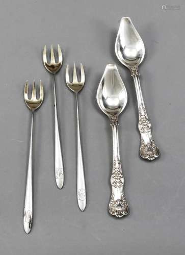 Ten pieces of cutlery, USA, around
