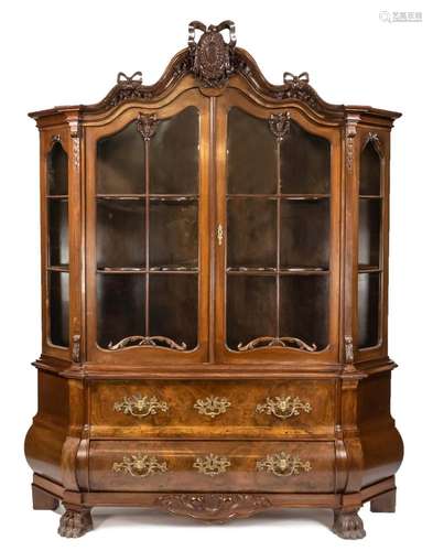 Dutch commode-top showcase in