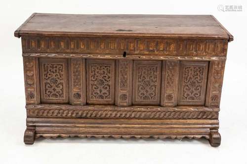 Baroque four-bay chest, 18th c