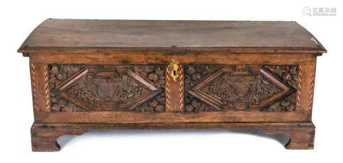 Baroque lidded chest, 18th c.