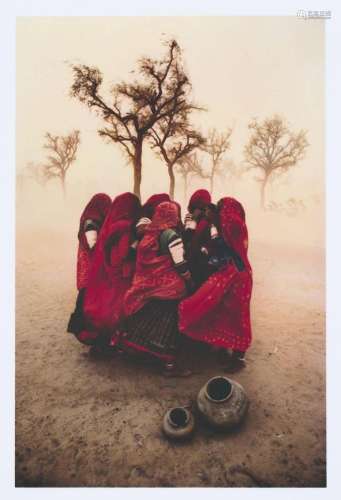 McCurry, Steve - - Rajasthan, India. 1983. Späterer Abzug na...