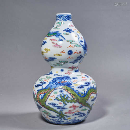 A Chinese Porcelain Blue and White
 Dragon Double-Gourd Vase