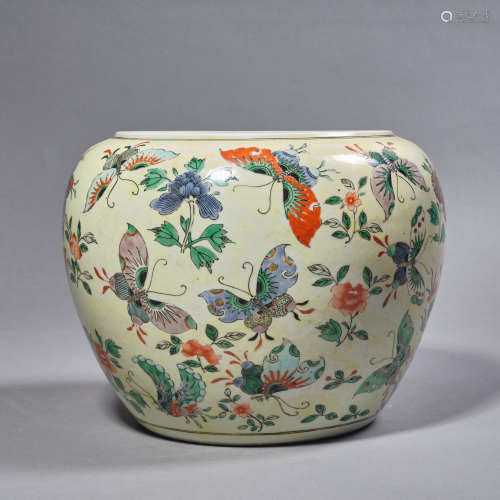 A Chinese Porcelain Famille Rose Butterfly Jar