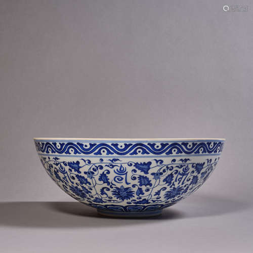 A Chinese Porcelain Blue and White Interlock Branches Bowl