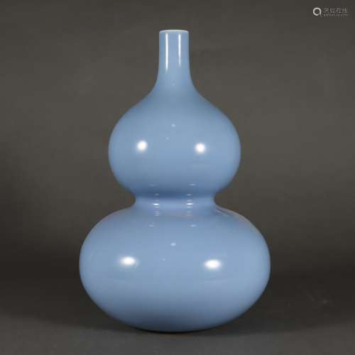 Blue glazed gourd bottle