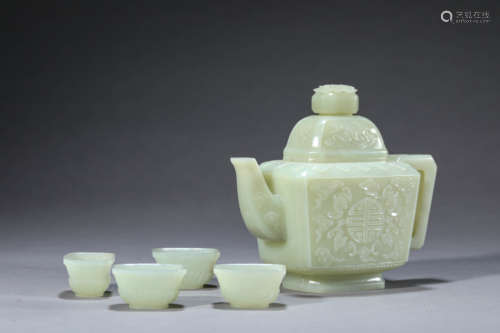 A Set of Chinese Kettle and Cups