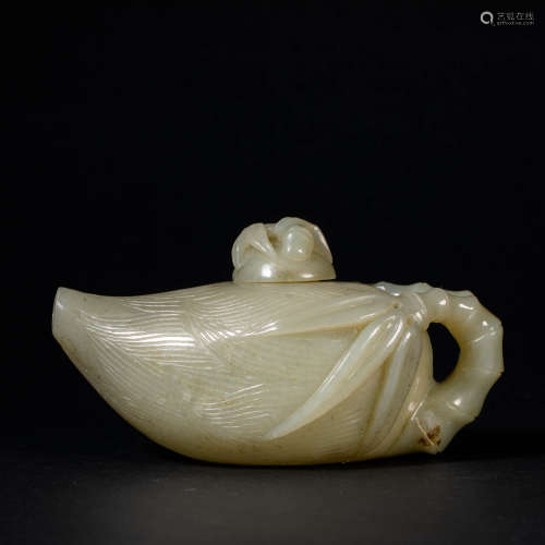 China Qing Dynasty
Hetian jade portable pot