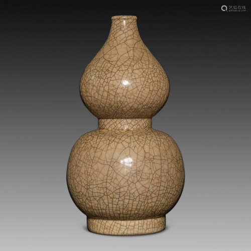 China Song Dynasty
Ge kiln gourd-shaped bottle