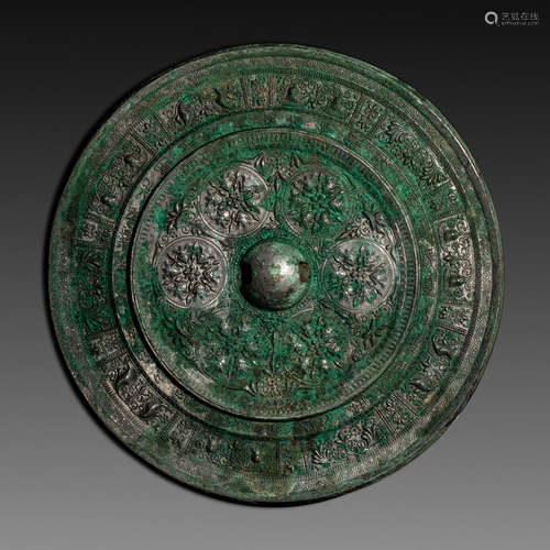 China Tang Dynasty
white light bronze mirror