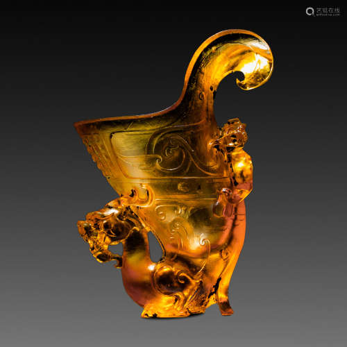 China Han Dynasty
Dragon head glass cup