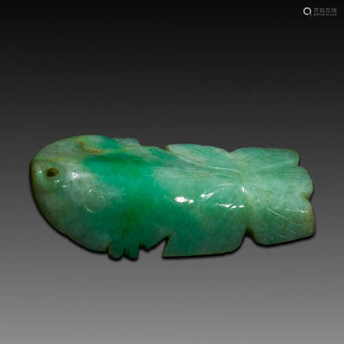 China Qing Dynasty
emerald fish pendant