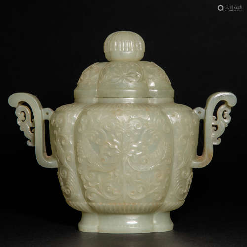 China Qing Dynasty
Hetian jade bottle