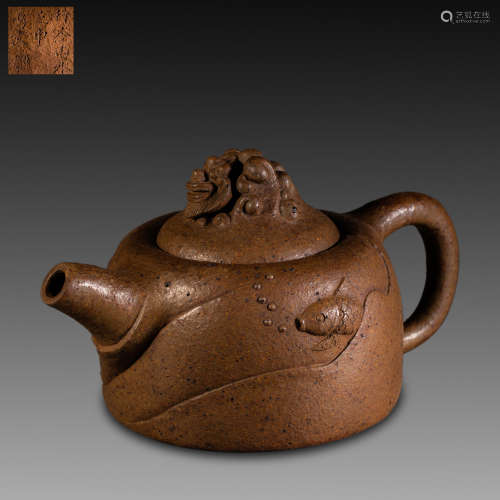 China Qing Dynasty
purple sand teapot