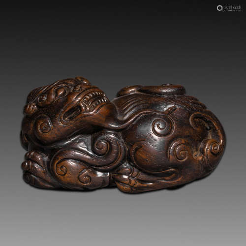 China Qing Dynasty
sandalwood tiger shape ornament
